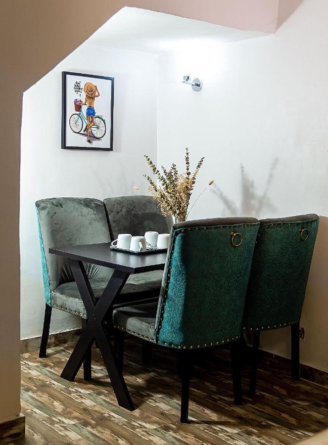 Palm Heights Apartments - Omole Phase 1, Ikeja Ngoại thất bức ảnh
