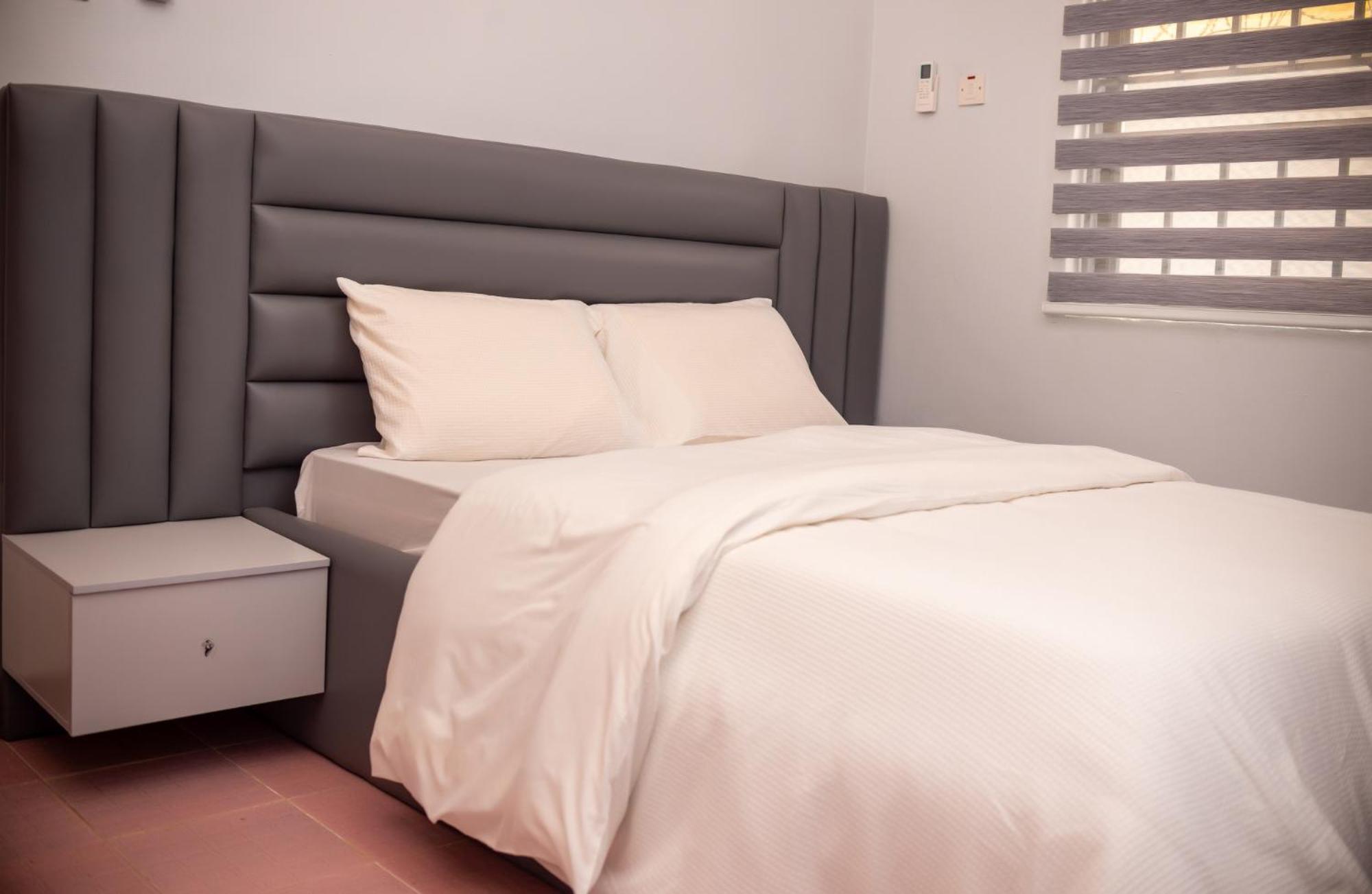 Palm Heights Apartments - Omole Phase 1, Ikeja Ngoại thất bức ảnh