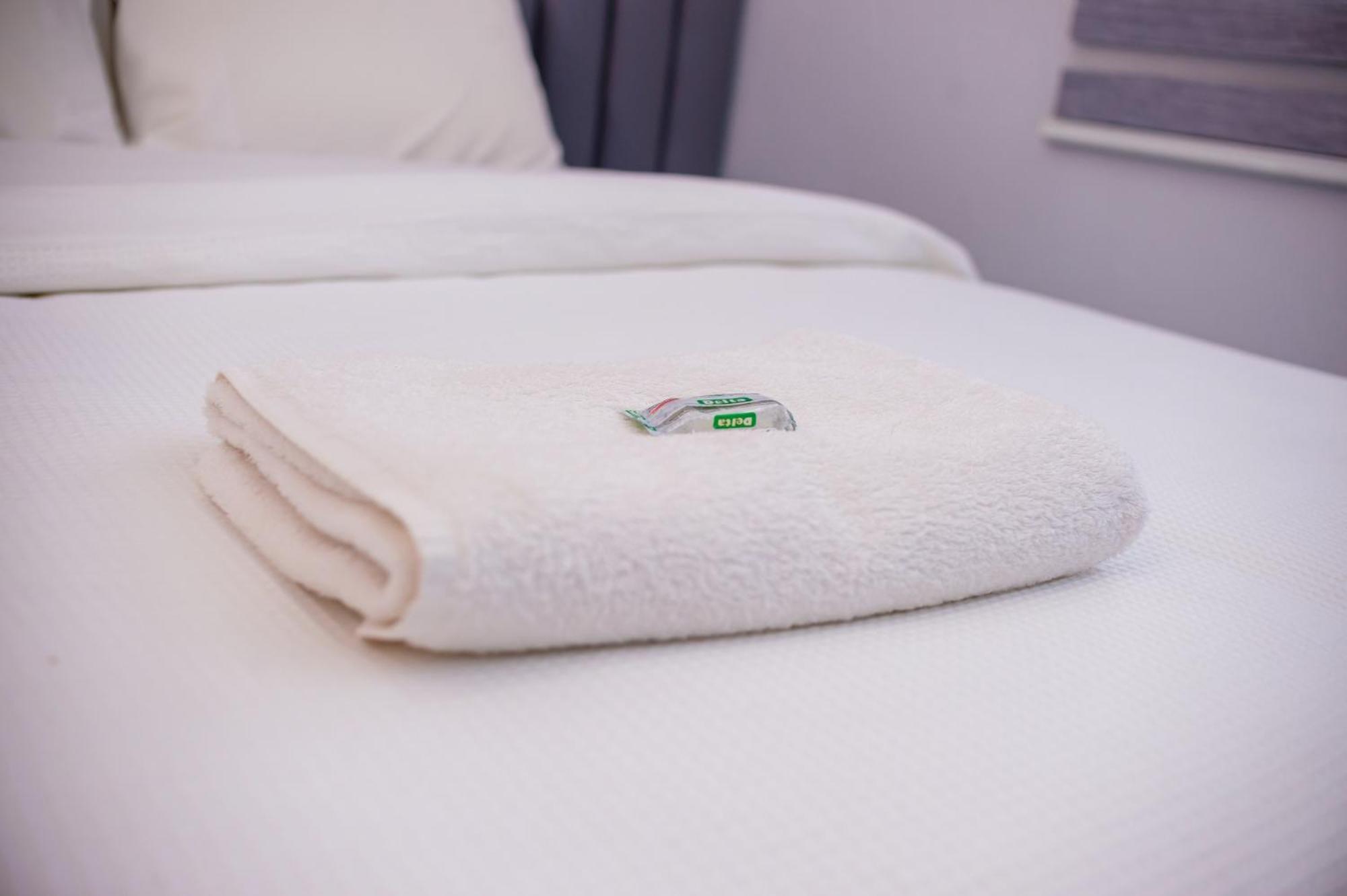 Palm Heights Apartments - Omole Phase 1, Ikeja Ngoại thất bức ảnh
